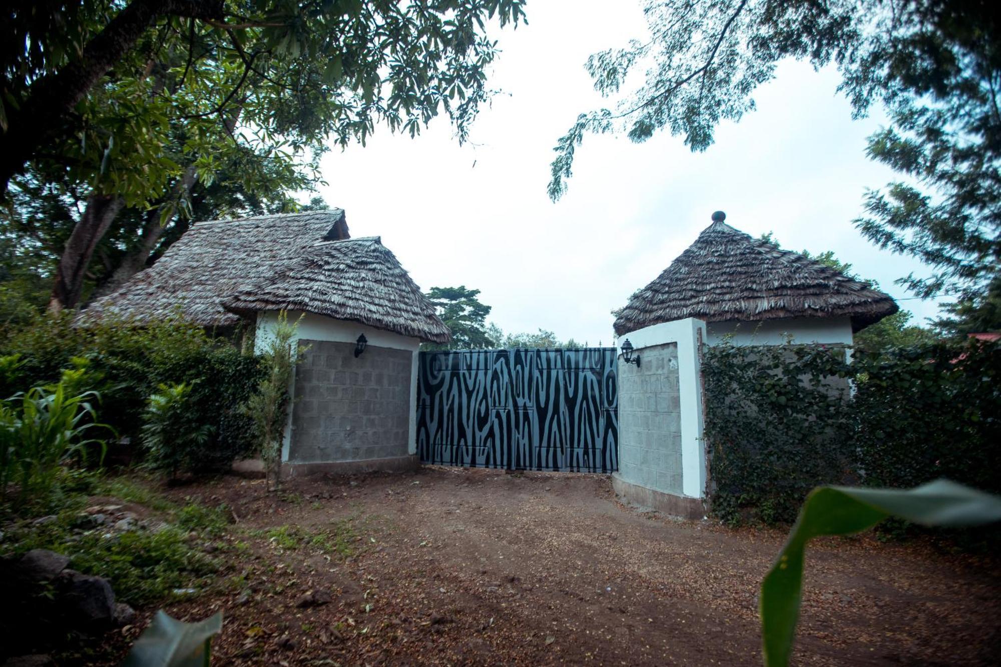 Charming Eco-Homestay Near Kilimanjaro International Airport Arusha Bagian luar foto